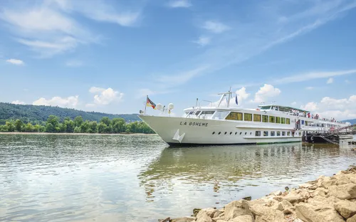 MS La Boheme, Aussen, Tag