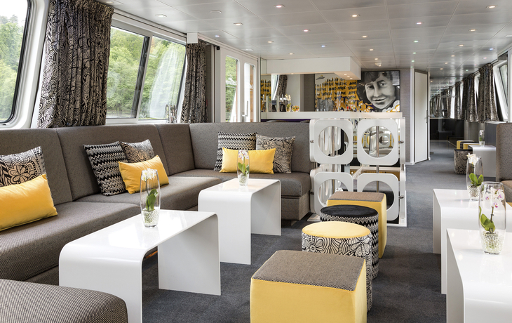 Salon, Bar, MS Madeleine - 10046©CroisiEurope