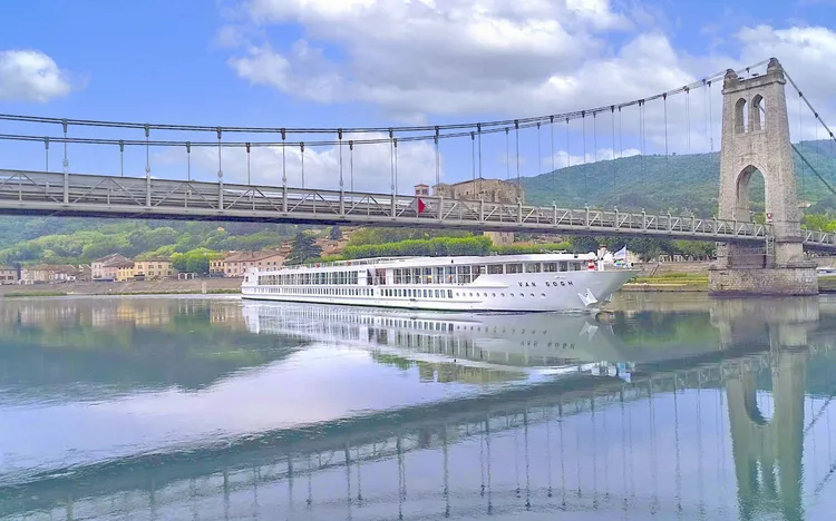 MS Van Gogh_VAN_Aussen_02