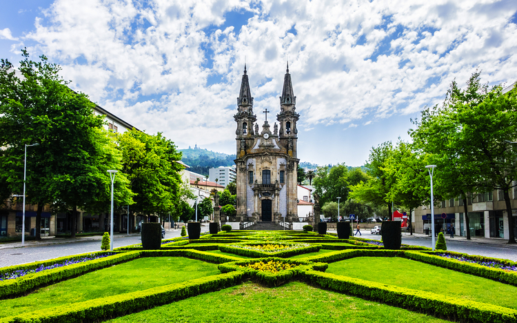 Guimarães in Portugal: Kirche Unserer Lieben Frau des Trostes und der Heiligen Schritte
