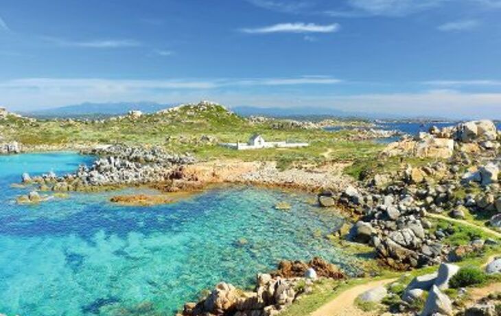 plage déserte - © Tilio & Paolo - Fotolia