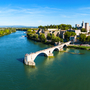 Pont Saint-Bénézet oder Pont d’Avignon in Avignon, Frankreich