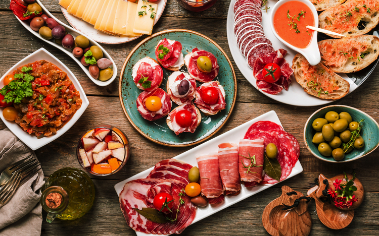 spanische Tapas und Sangria