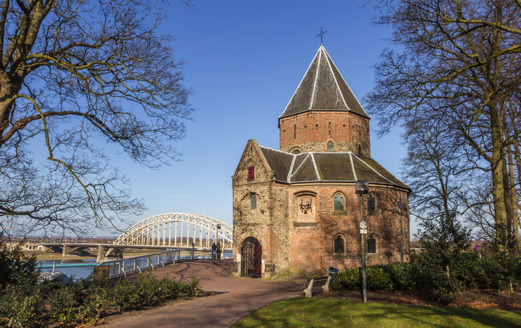 Nikolauskapelle oder Valkhofkapelle im niederländischen Nijmegen, Niederlande - © venemama - stock.adobe.com
