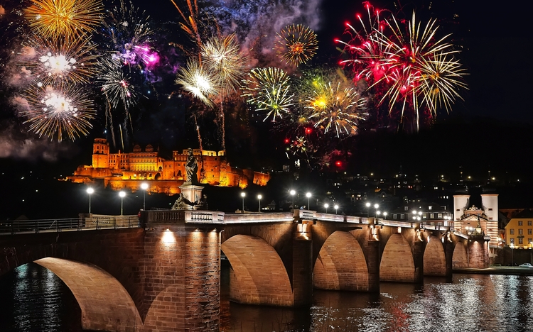 Feuerwerk über Heidelberg