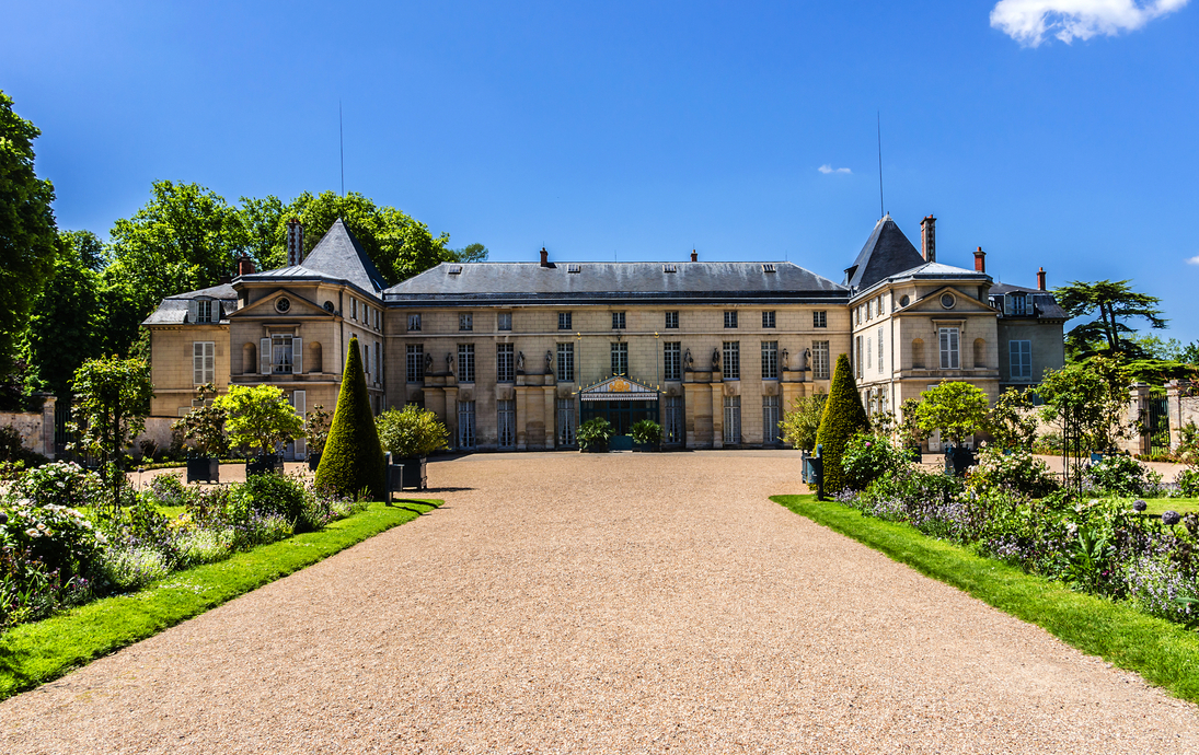 Château de Malmaison in Rueil-Malmaison, Frankreich - ©dbrnjhrj - stock.adobe.com