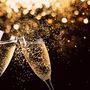 Feierlicher Toast mit Champagner