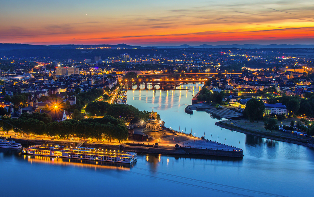 Deutsches Eck in Koblenz, Deutschland - © Adrian72 - stock.adobe.com