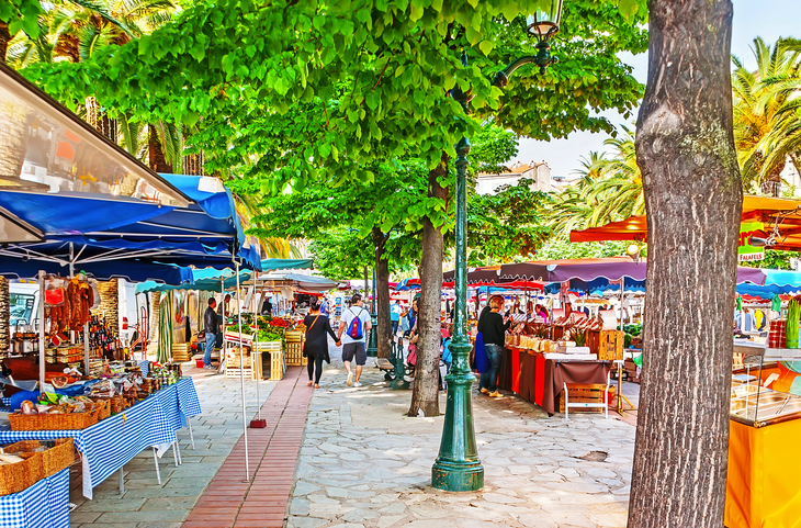 Markt mit lokalen Spezialitäten in Ajaccio - © efesenko - stock.adobe.com