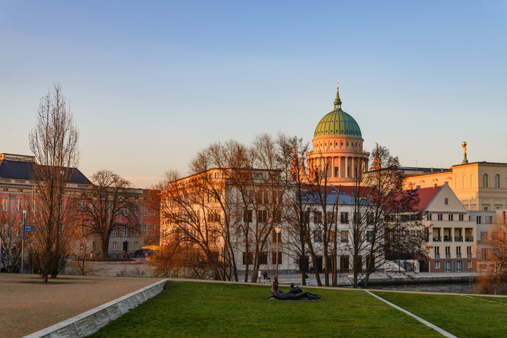 Promenade in Potsdam - © Peeradontax - stock.adobe.com
