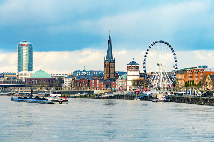 Rheinpromenade in Düsseldorf - © Eugen Wais